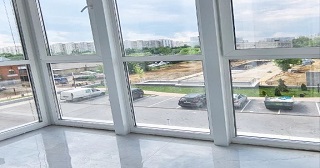 Панорамное остекление балкона Амурск цена от 11 тыс. руб. м/п.