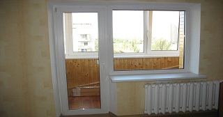 Ремонт балконной двери Амурск, цена от 990 руб.
